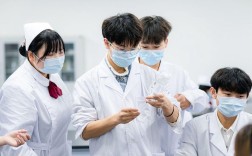 临床医学3+2初中毕业能学吗？