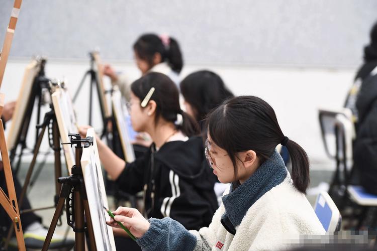 郑州美术中专高中部有何特色优势？-图3