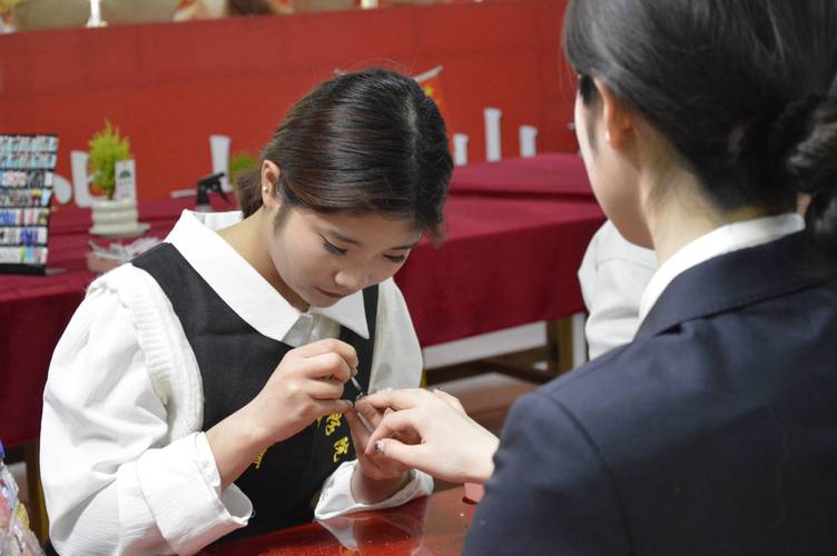 初中女生毕业学什么技术好?-图3 初中女生毕业学什么技术好?-图3