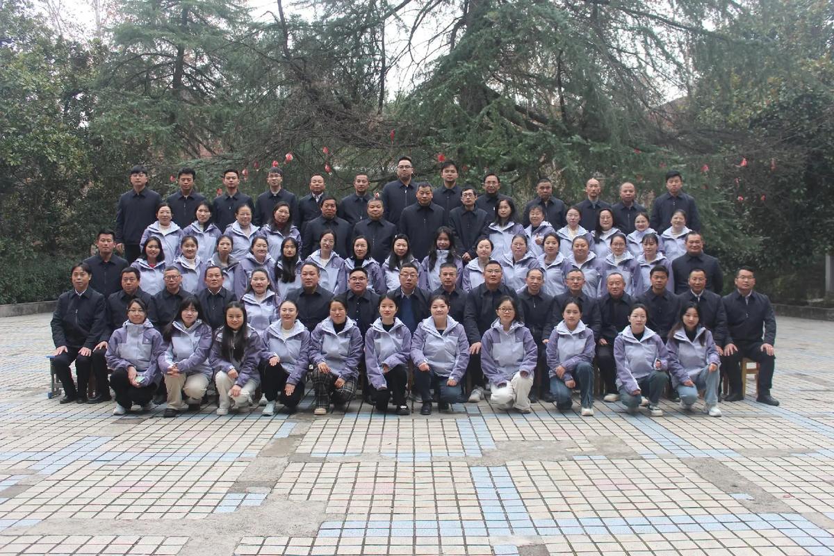 铁路实验是初中还是高中？-图1