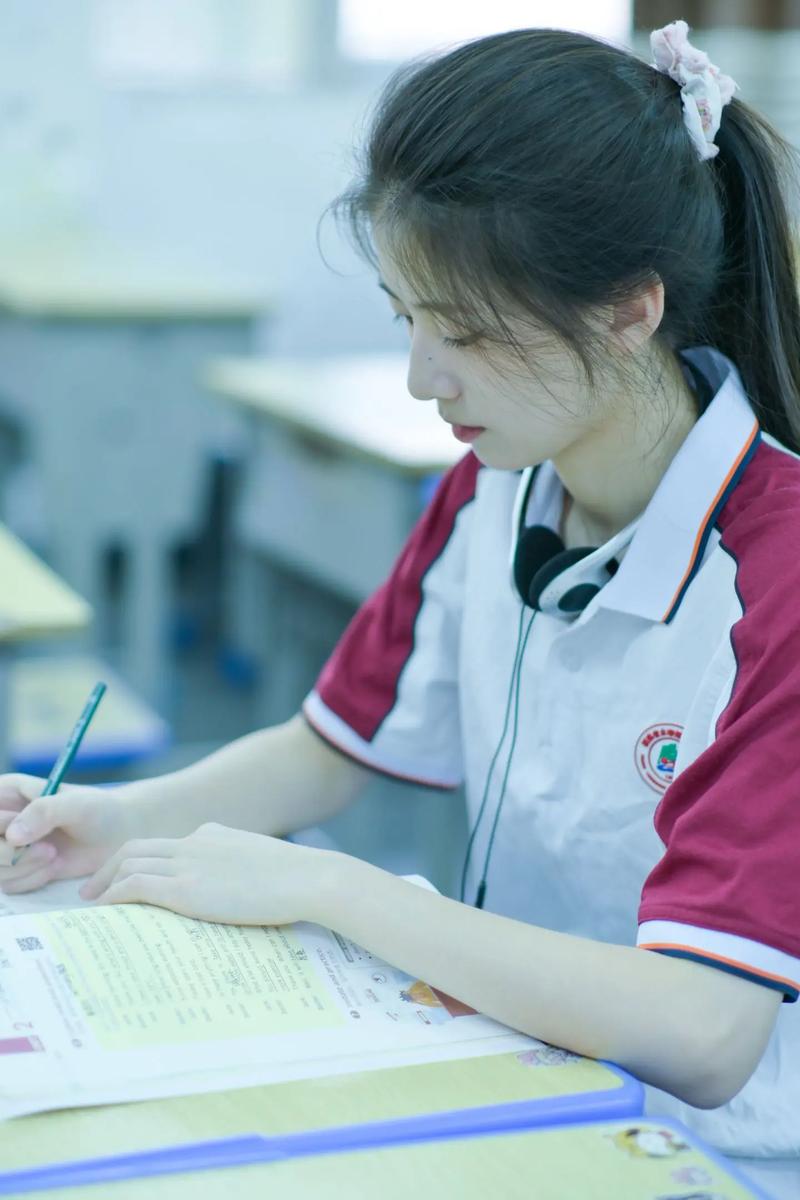 高中毕业女生学什么技术有前途？-图3