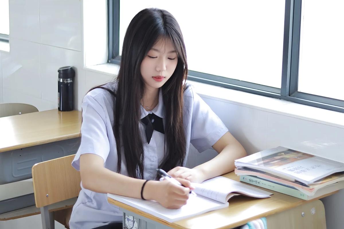 高中毕业女生学什么技术有前途？-图2