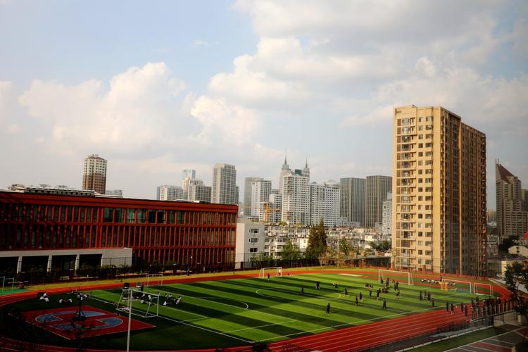 山东青岛海信高中有何特色?-图3 山东青岛海信高中有何特色?-图3