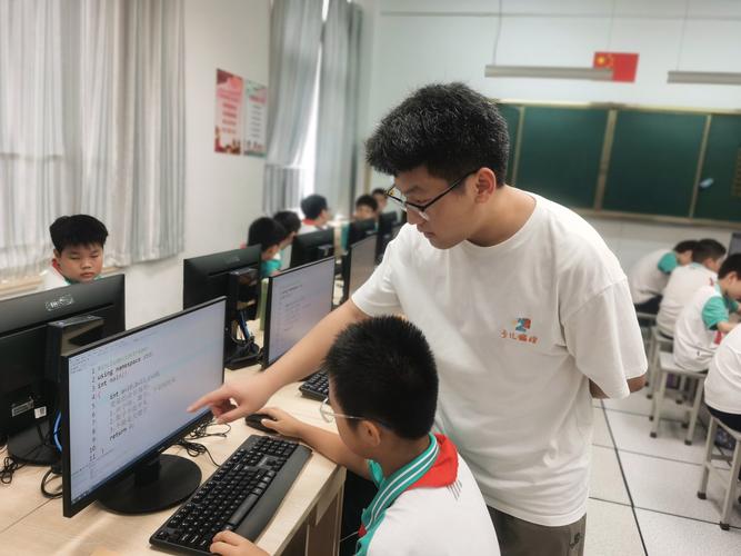 昆明哪个小学开设编程课-图1 昆明哪个小学开设编程课-图1