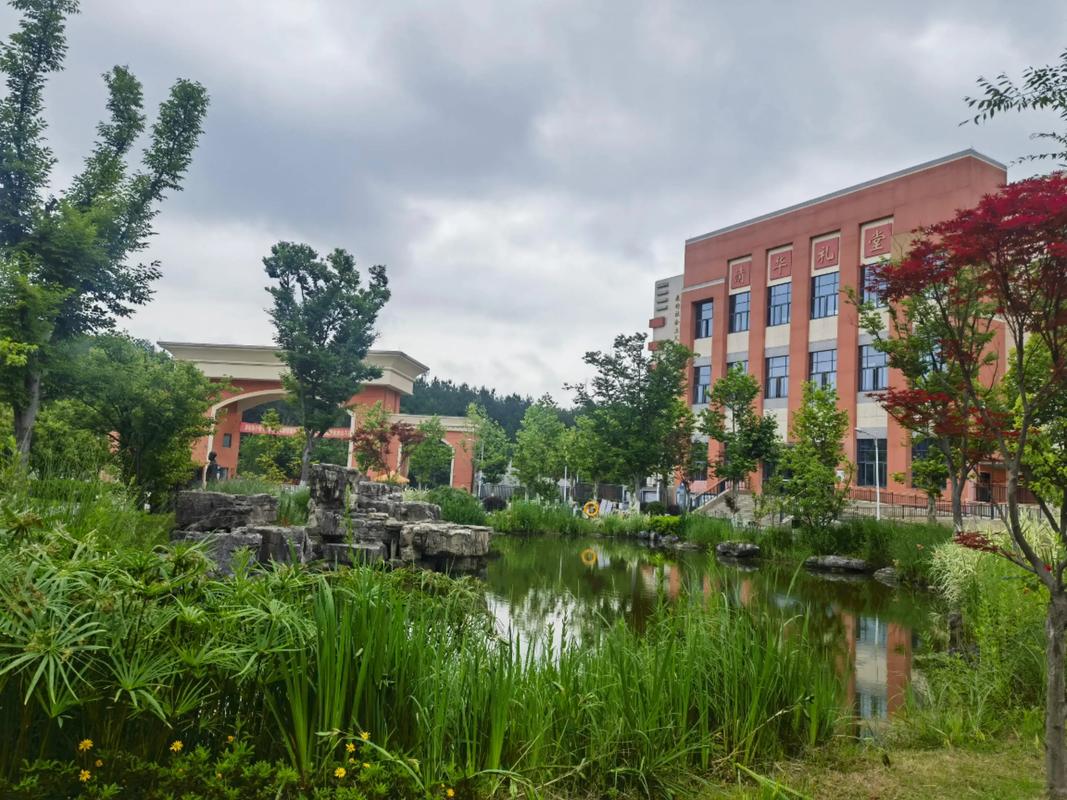 贵阳省广播学院(高中)-图1 贵阳省广播学院(高中)-图1