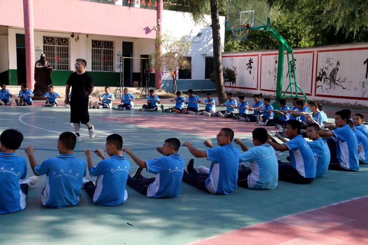 初中毕业选军事化学校，靠谱吗？-图1