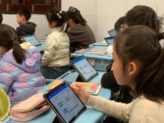 长沙小学信息班平板教学效果如何?-图1 长沙小学信息班平板教学效果如何?-图1