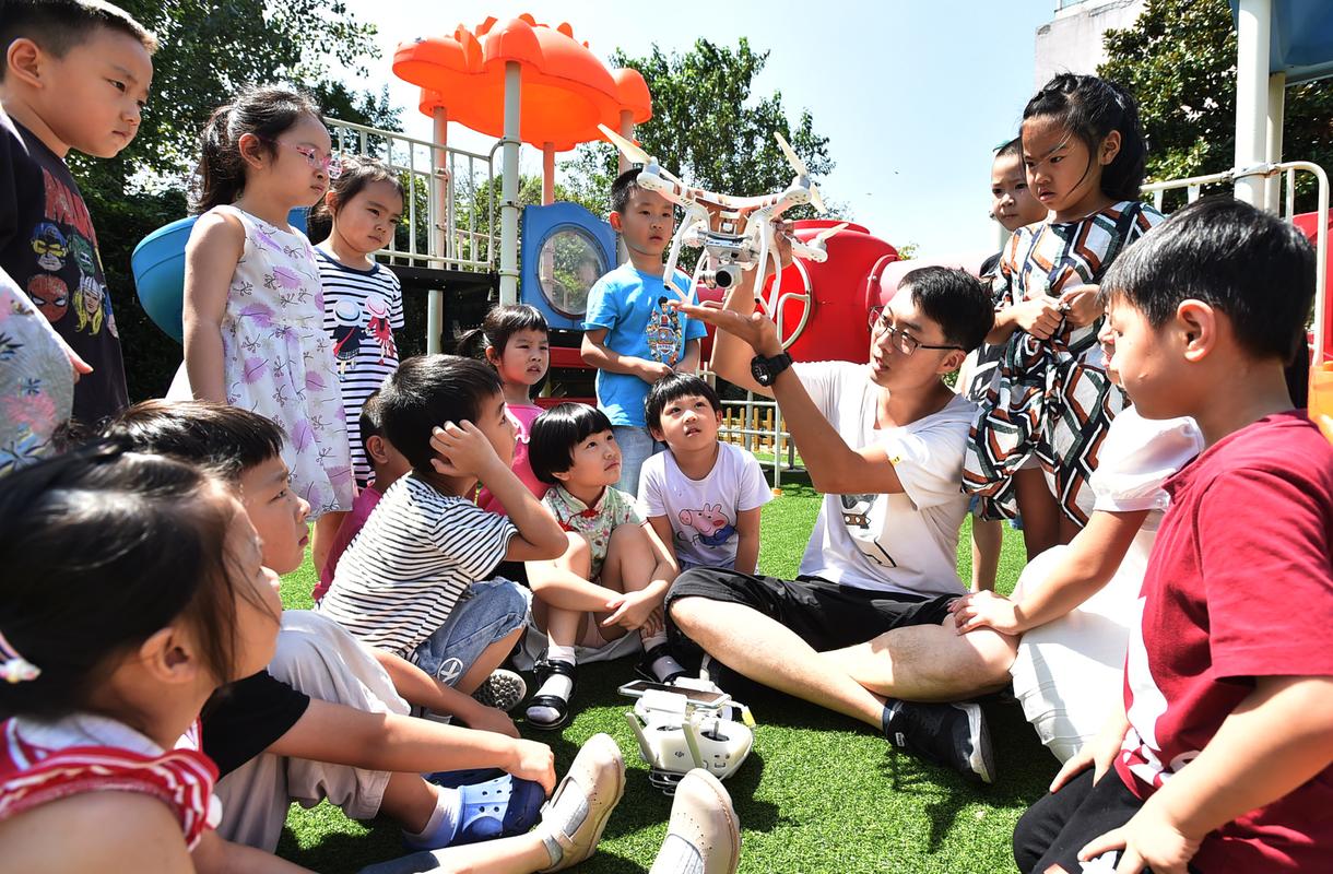 男幼师毕业,就业方向有哪些?-图1 男幼师毕业,就业方向有哪些?-图1