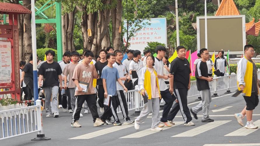 百色高中2025年高考-图1 百色高中2025年高考-图1