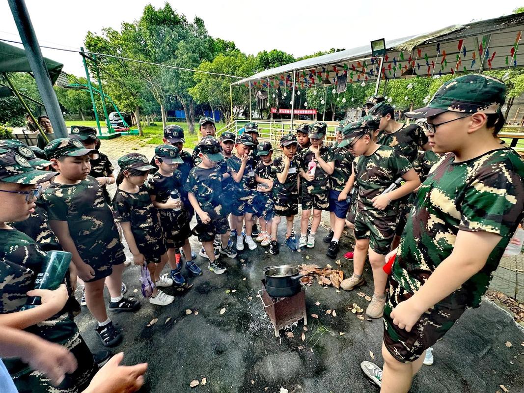 天津小学暑假军事夏令营有何特色？-图2