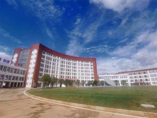 昆明幼师专业学校有哪些？-图2