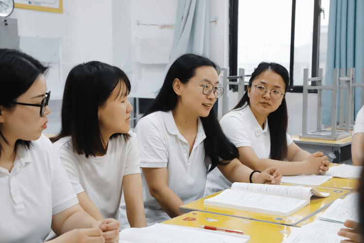 高中老师一定比初中老师更优秀吗?-图2 高中老师一定比初中老师更优秀吗?-图2