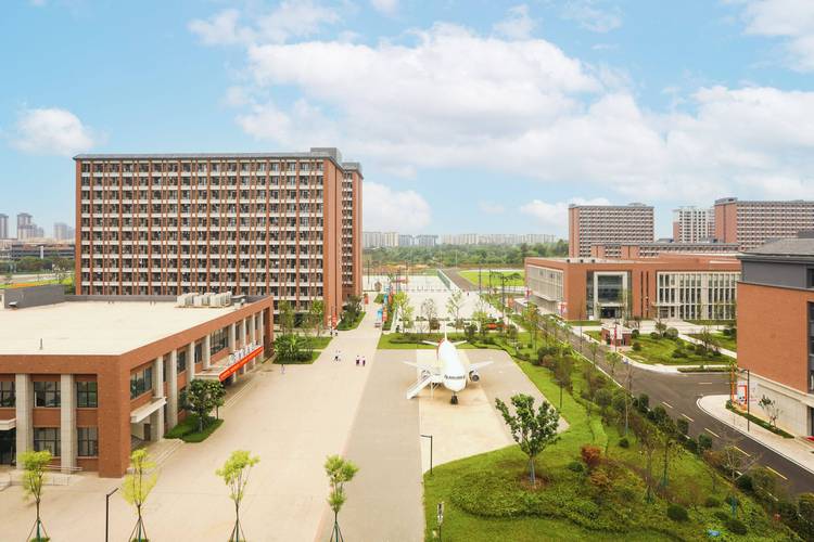 初中毕业选技校,哪些专业前景好?-图1 初中毕业选技校,哪些专业前景好?-图1