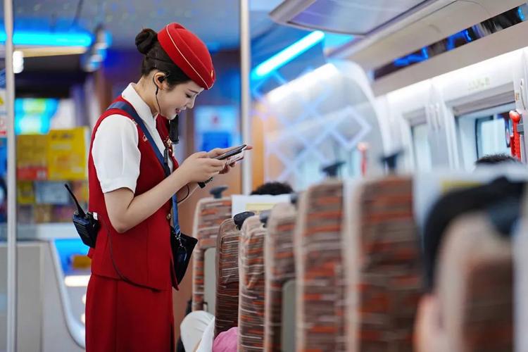 列车乘务员和幼师,哪个职业更适合你?-图3 列车乘务员和幼师,哪个职业更适合你?-图3