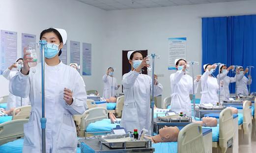 云南初中毕业读护理,前景如何?-图1 云南初中毕业读护理,前景如何?-图1