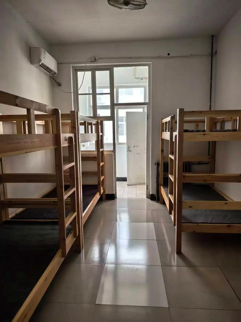 大连信息高中是否提供住校服务？-图3