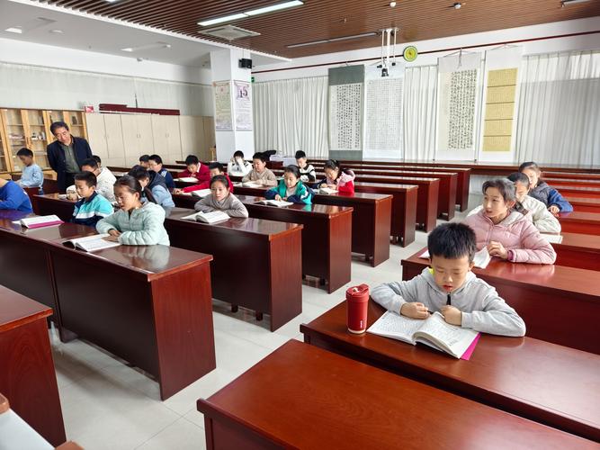 暑假小学国学班2025，如何让孩子学得有趣又有效？-图2