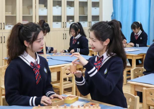 初中毕业读幼师，出路真的好吗？-图1