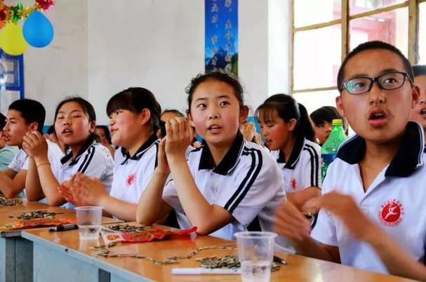 初中毕业读幼师，出路真的好吗？-图2