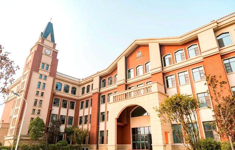 枫叶国际高中有哪些缺点值得注意?-图2 枫叶国际高中有哪些缺点值得注意?-图2