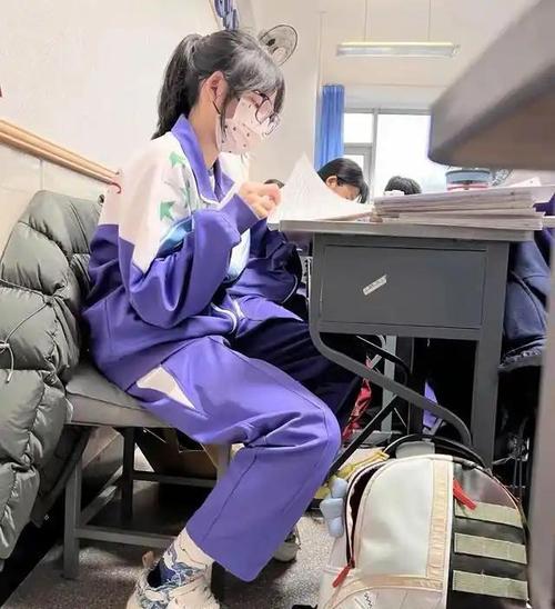 初中女孩不上学学什么好-图1