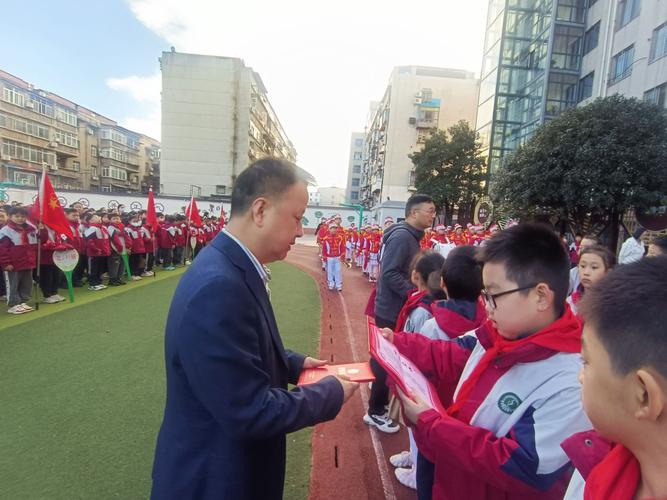 松鹤路小学是试点小学吗？-图2