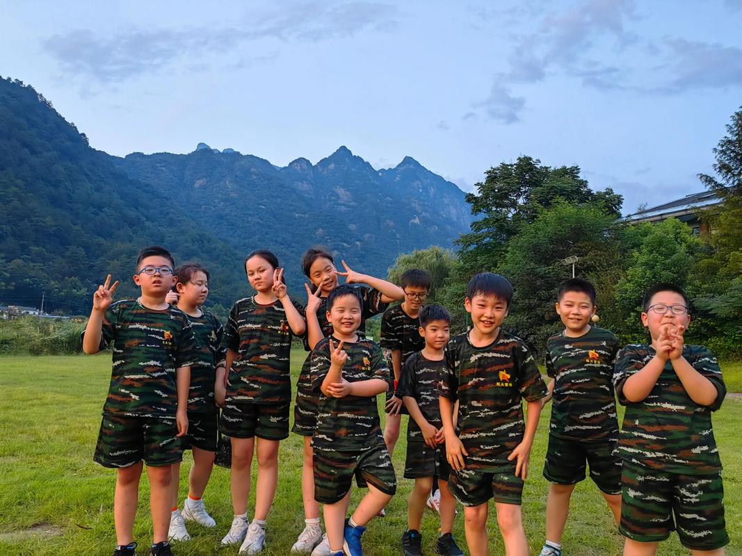 小学生军事夏令营哪家好-图1 小学生军事夏令营哪家好-图1