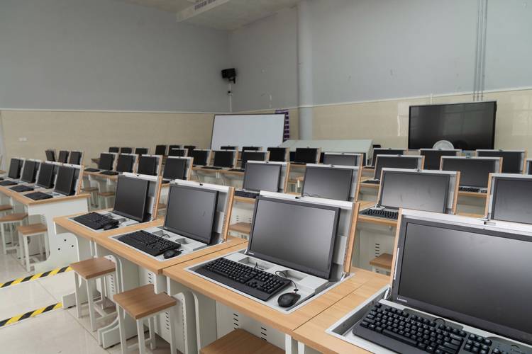 初中毕业选IT学校，哪家更靠谱？-图2