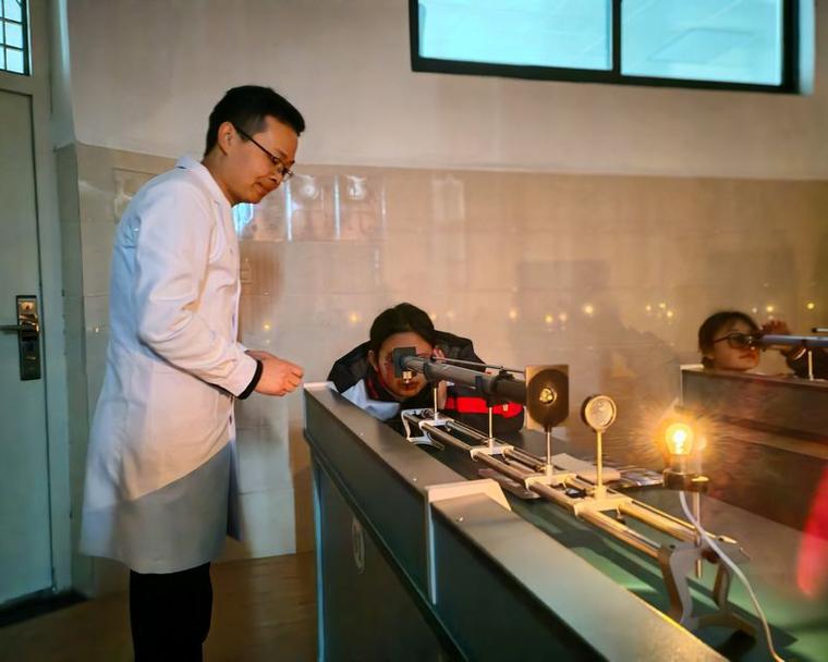 如何提升高中物理实验技能？-图3