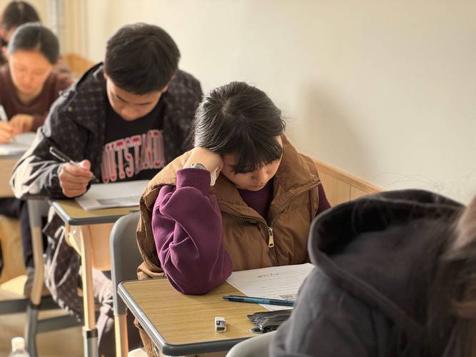 萧山电大暑假高中辅导有何特色？-图1