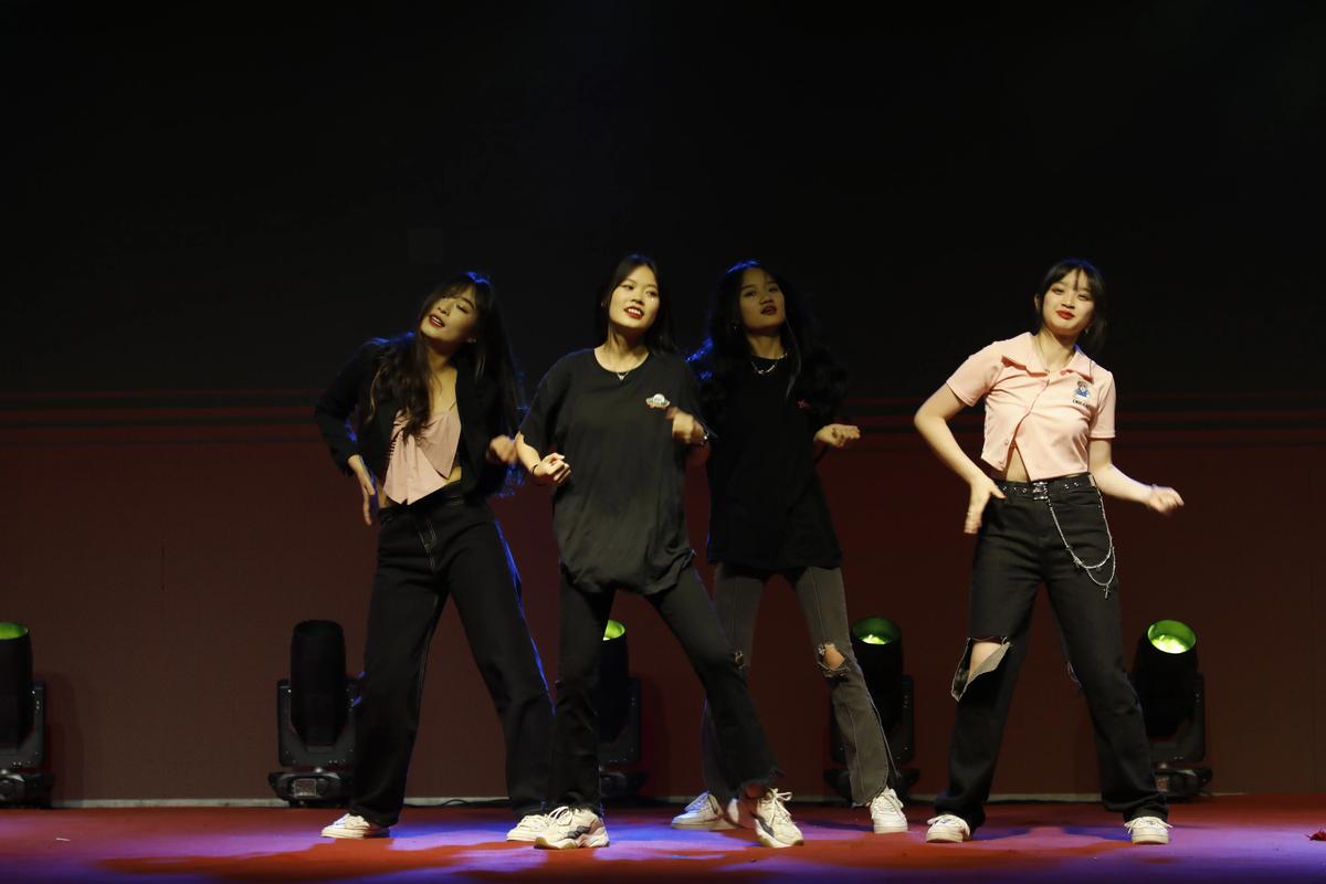 哪些艺校高中能学表演?-图1 哪些艺校高中能学表演?-图1