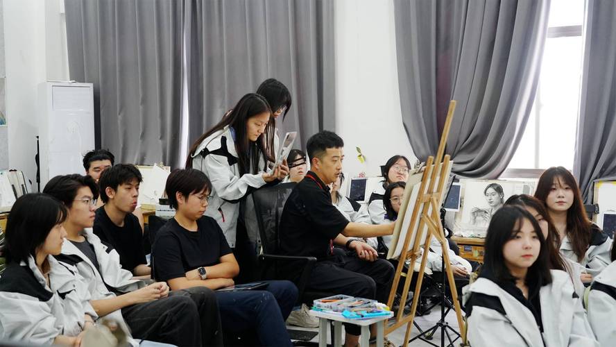 郑州哪些高中招美术生？-图2