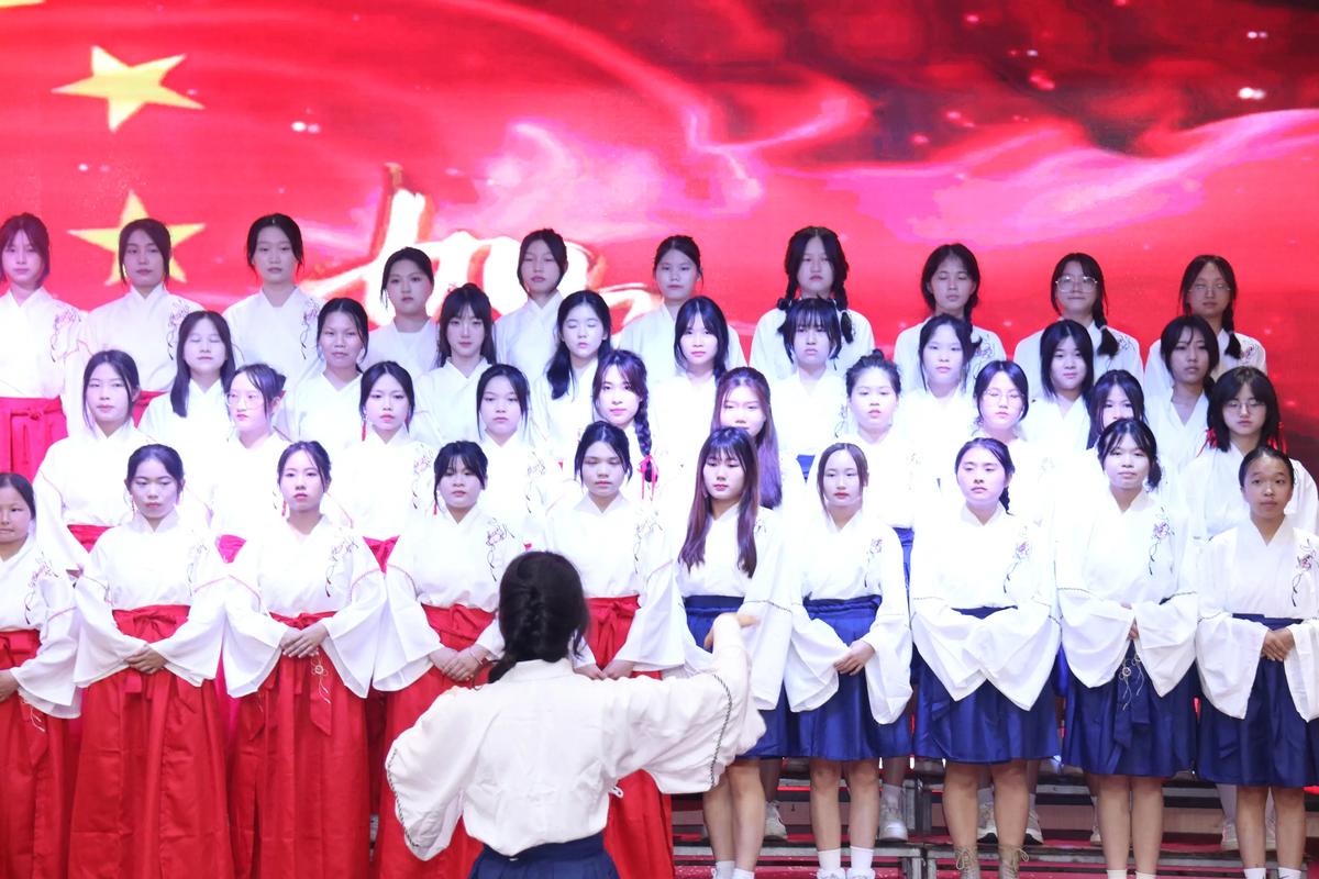 初中毕业仅200分，未来还有出路吗？-图1