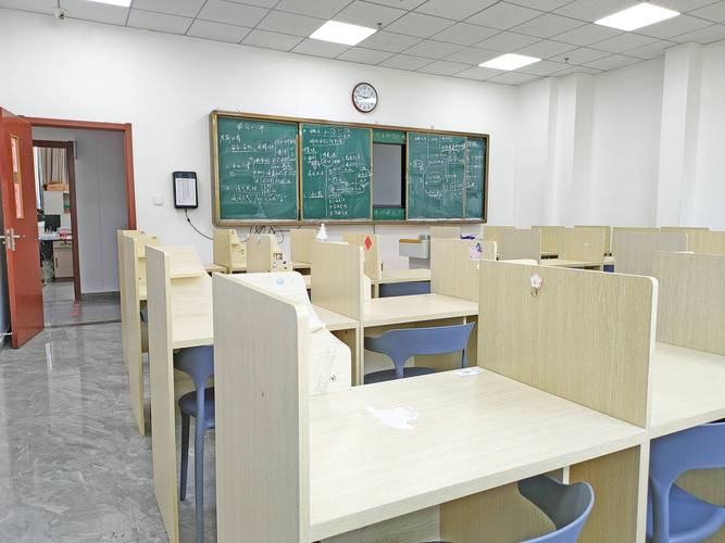 济南初中升学班培训学校哪家好？-图2